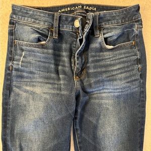 American eagle skinny jeans size 6 long.